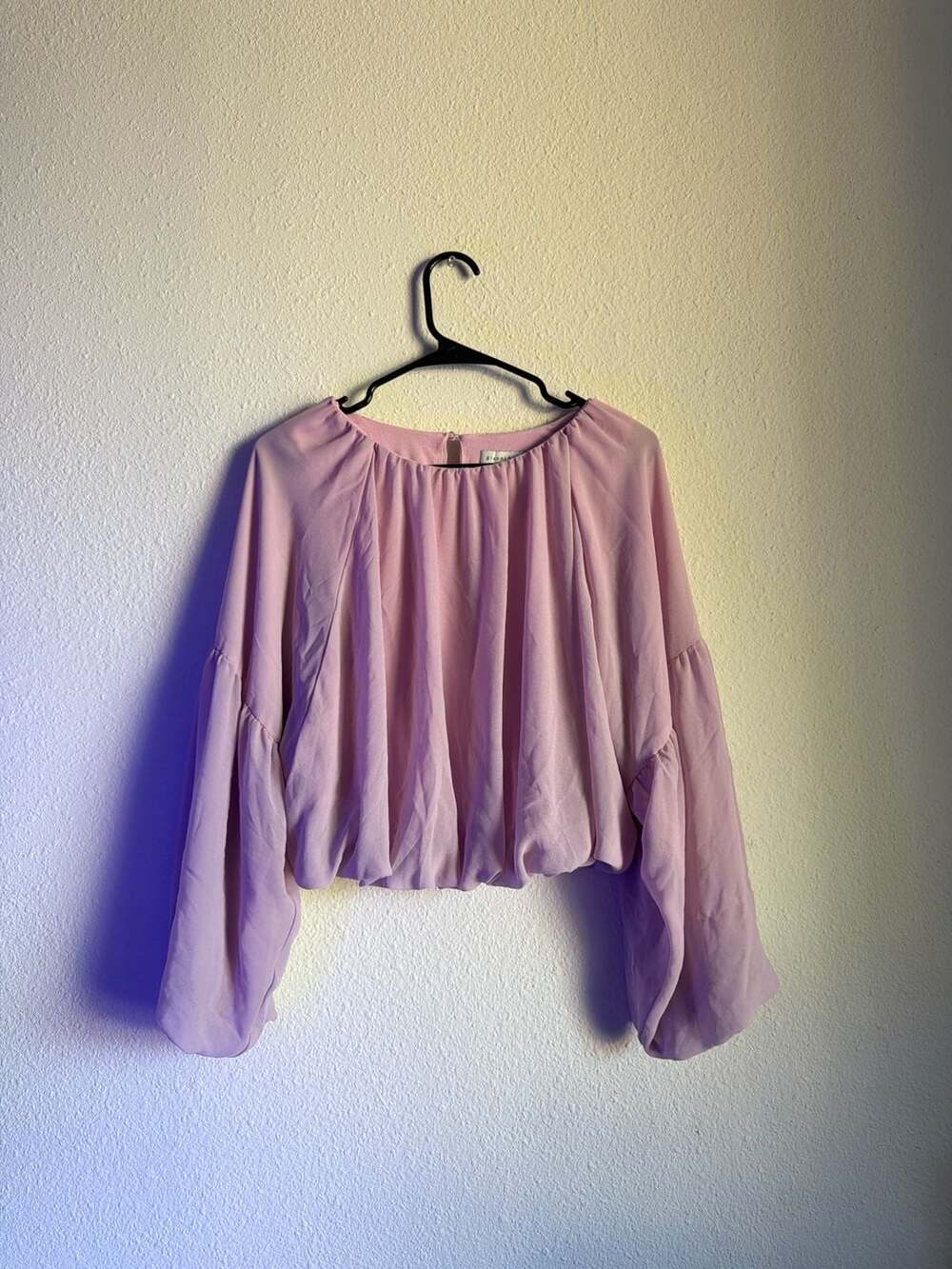 Gianni Bini Lavender Pleated Balloon Sleeve Cropped Blouse Size L